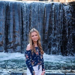 Meet your Posher, Marissa